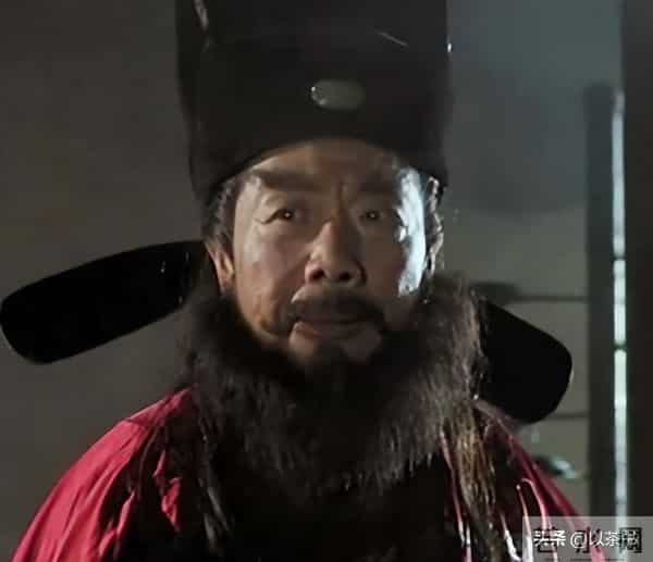 原来他已去世11年，早年恋情精彩52岁才结婚，遗孀比他小23岁