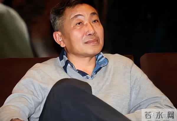 “最干净”的男演员，与妻4岁相识，半世纪相守，女儿成最大骄傲