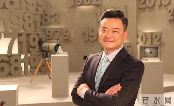 曾是央视名嘴，31岁赴美国，如今50岁现状如何了