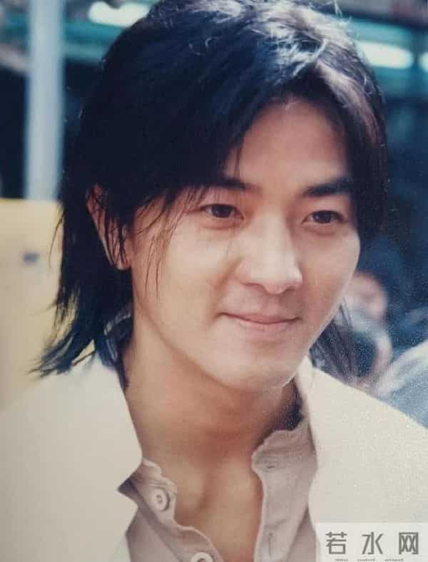 钱赚够了不装了？郑伊健官宣取消日本演唱会，背后的真相令人唏嘘