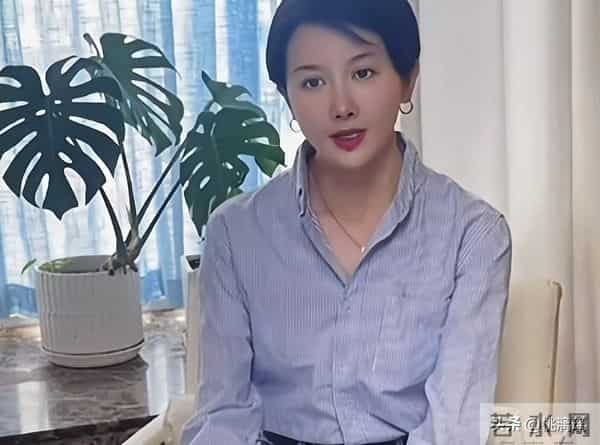 孙菲菲再度回应往事，15年前剧组被殴打，成了她心中过不去的坎儿