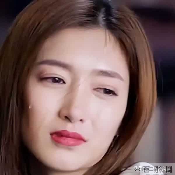 与富豪海外产子真相大白6个月，39岁江疏影露面，近照曝光大变样