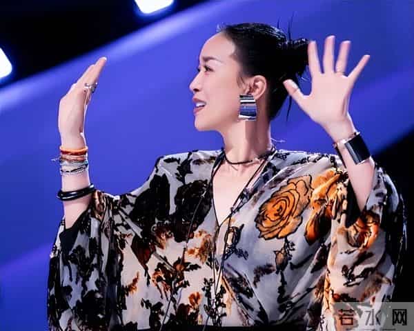 婚变风波才过两个月,那英近况被曝光,一点都不意外!