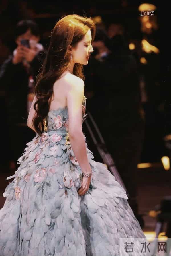 刘亦菲超美舞台瞬间