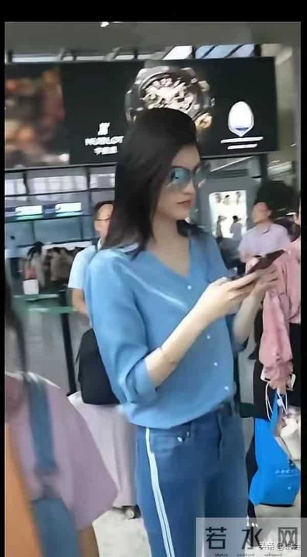 何穗产后复工美炸！冷白皮配蓝系穿搭超惊艳，难怪陈伟霆倾心！