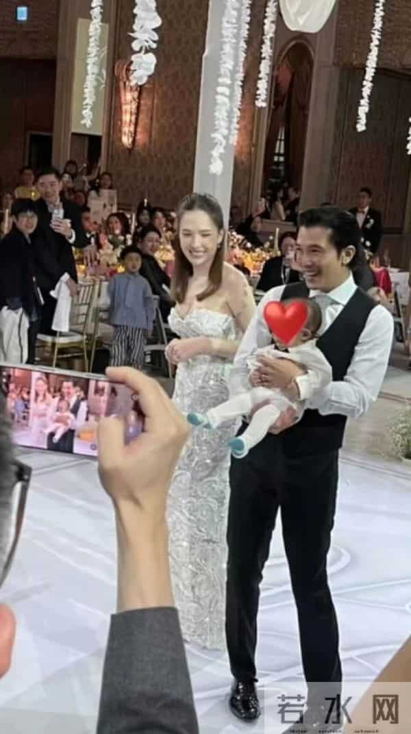 邱泽许玮甯婚礼誓词像偶像剧台词，林心如霍建华夫妇等众星出席