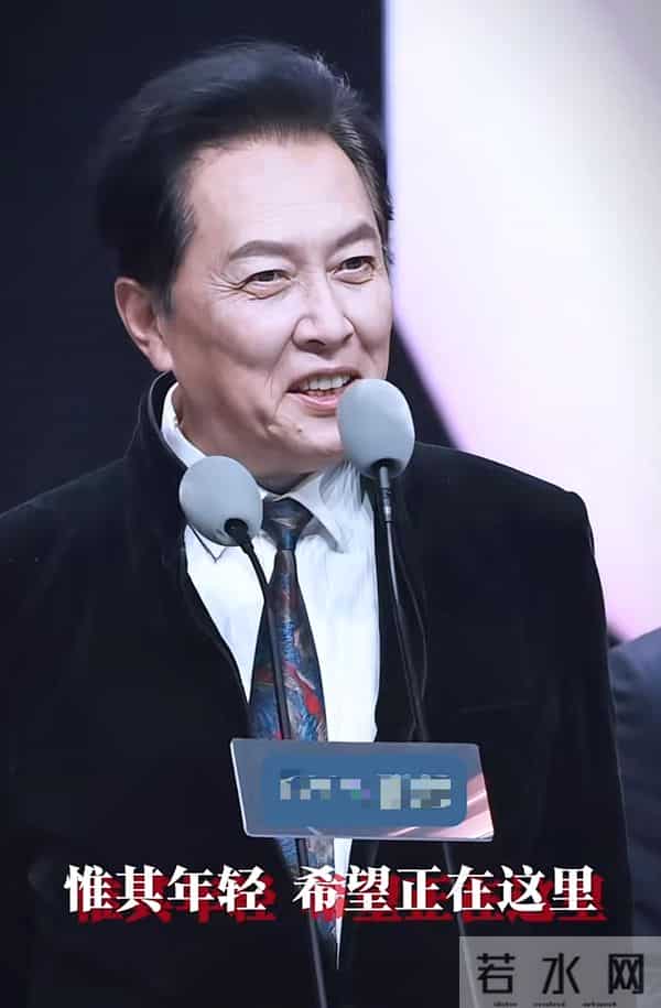 唐国强的“颁奖感言”在全网火了，刘晓庆说过的话，终于有人信了