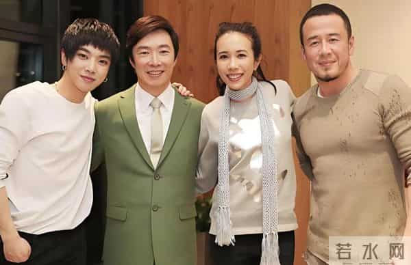 70岁费玉清不孤单：和江蕙互相作伴，把晚年活成了静水深流