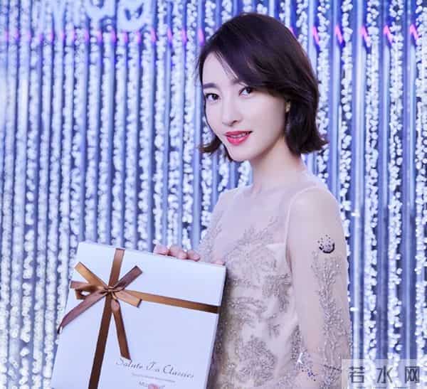 涉诈14亿，看到金条茅台法拉利被拍，才知道王丽坤夫妇活得多奢靡