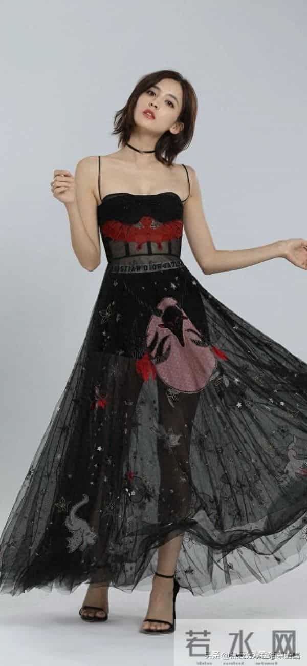 古力娜扎｜吊带礼服化身顶级魅魔