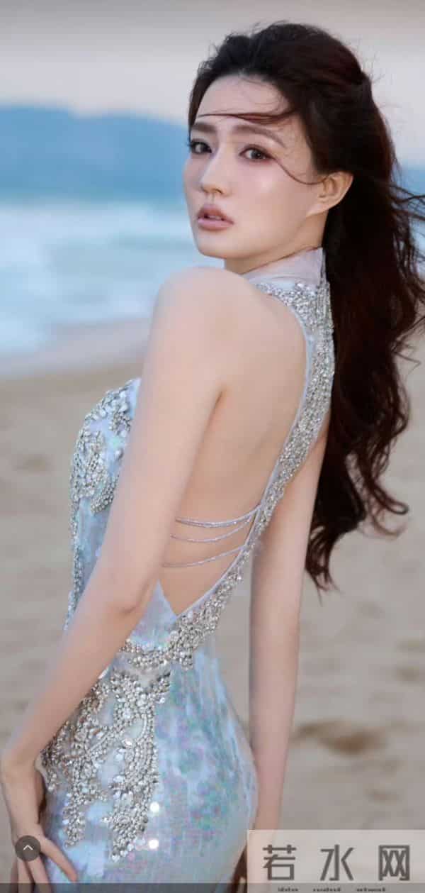 徐璐海边风情写真