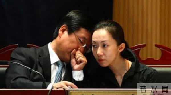 晚节不保？代言虚假广告、和侄女争遗产，79岁侯耀华晚年太凄凉