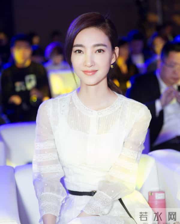 涉诈14亿，看到金条茅台法拉利被拍，才知道王丽坤夫妇活得多奢靡