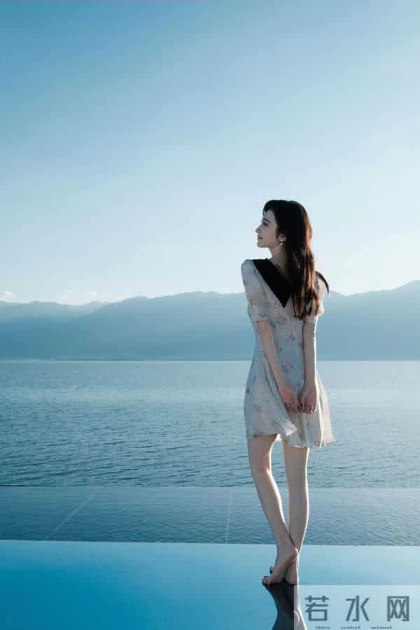景甜的身材线条堪称上帝精心雕琢的杰作