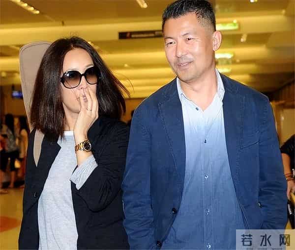 一场生日，戳穿了58岁那英的江湖地位，周深确实一个字都没说错