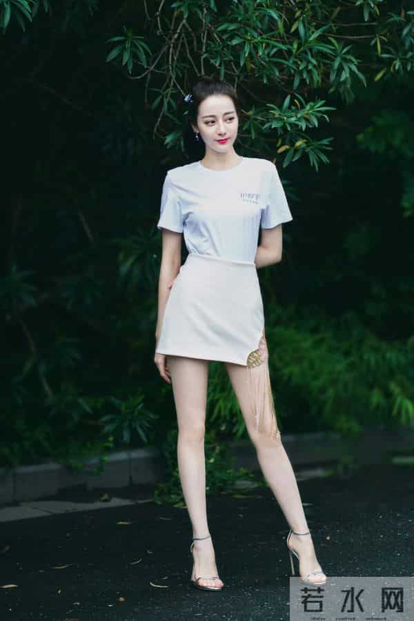 迪丽热巴护舒宝活动