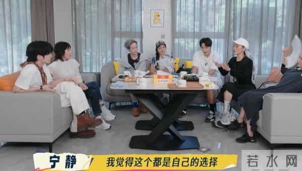 再给一次机会还愿生孩子吗？刘晓庆刘嘉玲回应了，只有叶童最坦诚