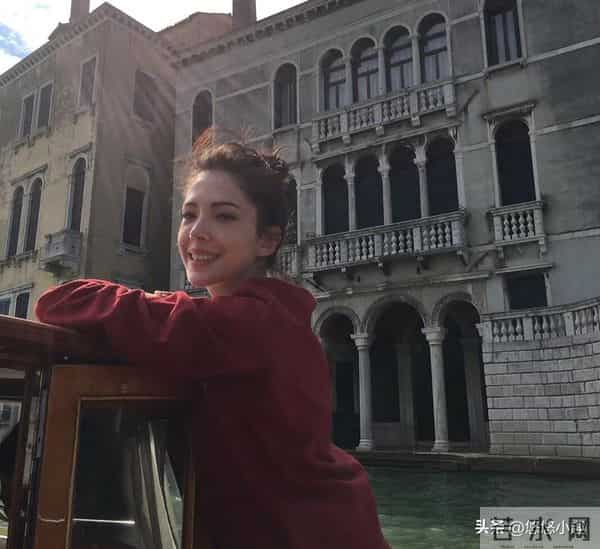 邱泽许玮甯婚礼曝光！大摆40桌，44岁邱泽造型被吐槽，林心如被问