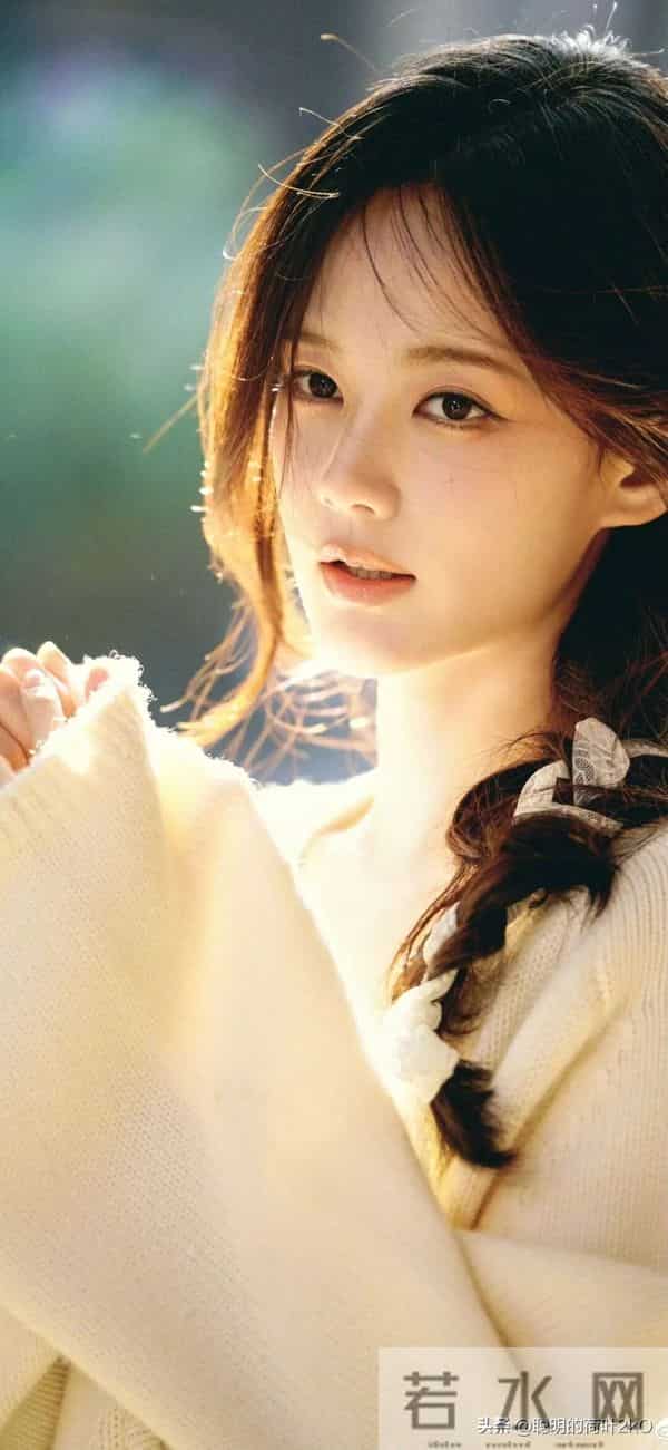 李一桐魅力笑容