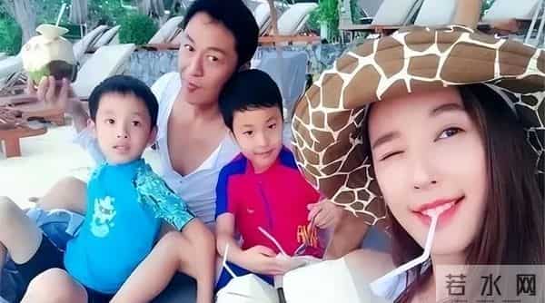 马景涛的儿子长大了，和前妻似姐弟，两个儿子比爸爸还帅