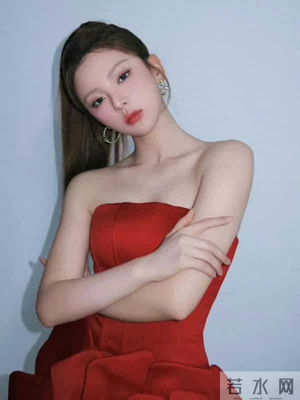 杨超越令人心动的offer造型[期待]超越妹妹可盐可甜