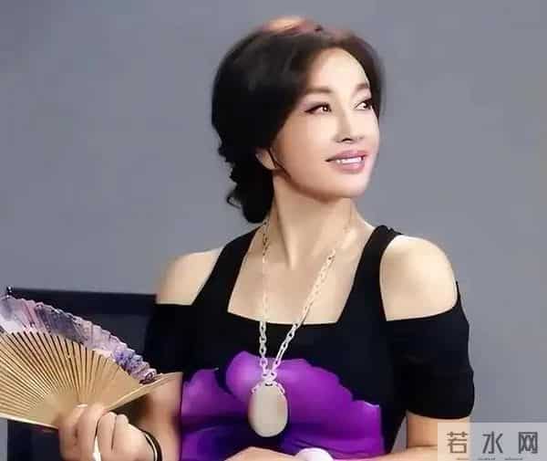 刘晓庆大胆谈“性”!不忍无性婚姻,4婚3离后一直是“女王”