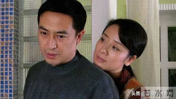 离婚传闻真相大白1年后，55岁张嘉益近况曝出，一点也不让人意外