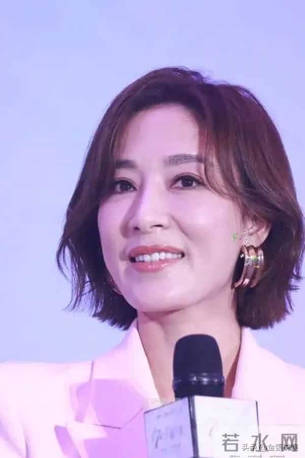 杨怡一家每月生活开销六位数，房租6万还雇了两家佣，丈夫养全家