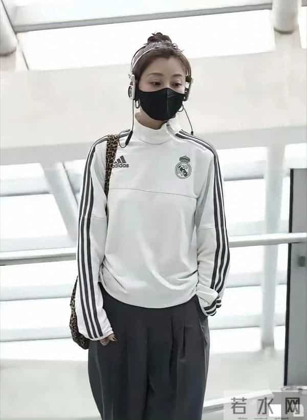 这居然是殷桃？40+活成20+ 这状态我20多岁都自愧不如！