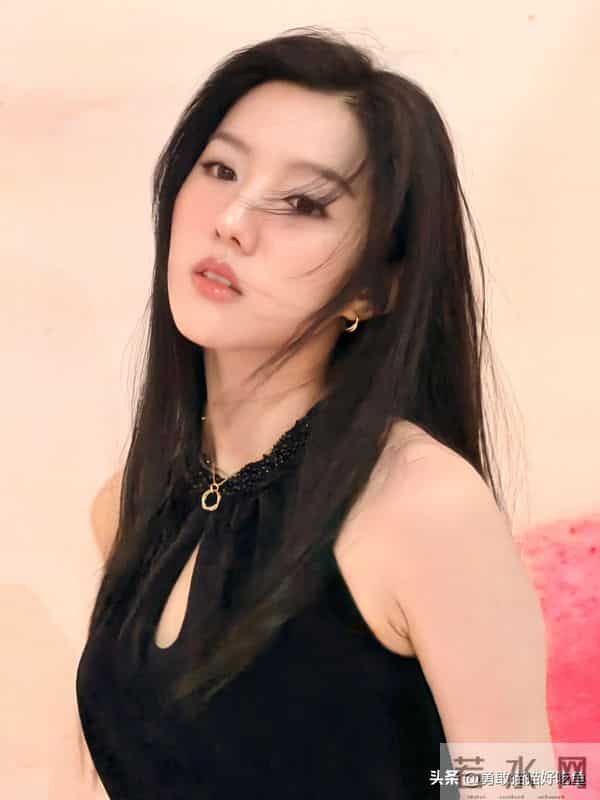 苏晓彤分享图片