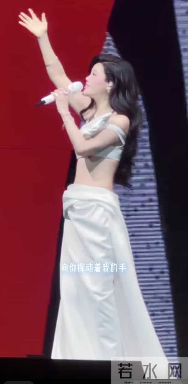 袁娅维现在变得好白好美呀，果然瘦下来堪比整容