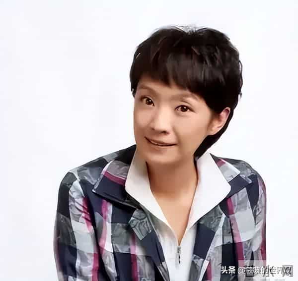 离婚传闻真相大白1年后，55岁张嘉益近况曝出，一点也不让人意外