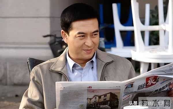 离婚传闻真相大白1年后，55岁张嘉益近况曝出，一点也不让人意外