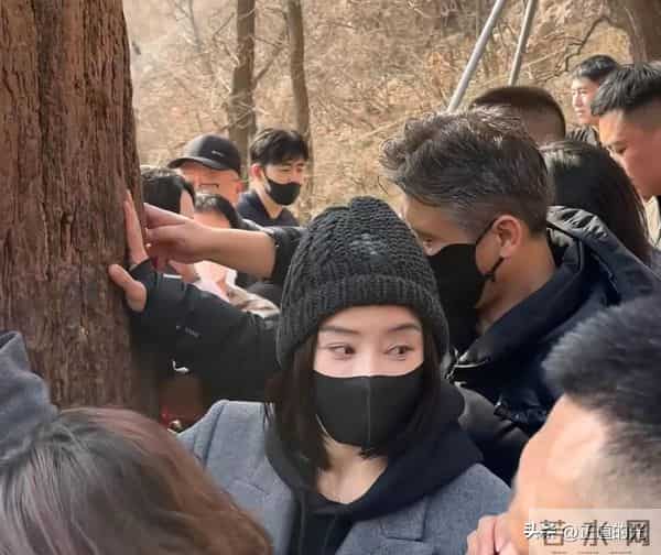 朱媛媛去世后 李乃文第四次去大孤山 这次没和辛柏青 而是带了袁姗姗