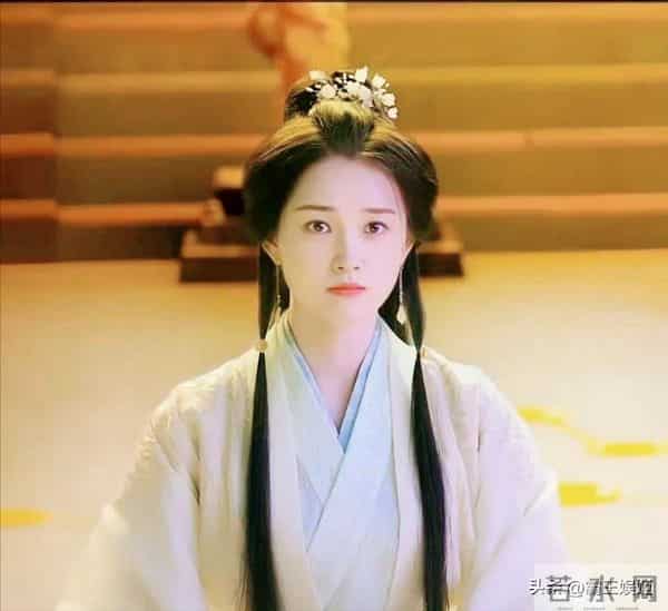 刘诗诗怎么也没想到，曾给她演丫鬟的女孩，在另一个赛道成了顶流