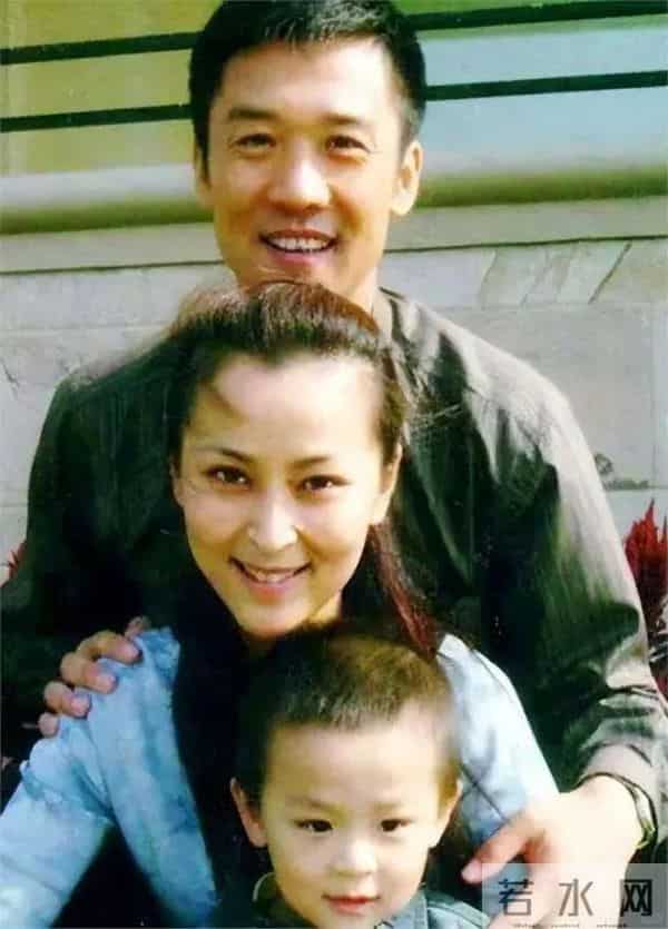 柯蓝也没想到,分手4年后,会以这种方式,和黄志忠“再续前缘”