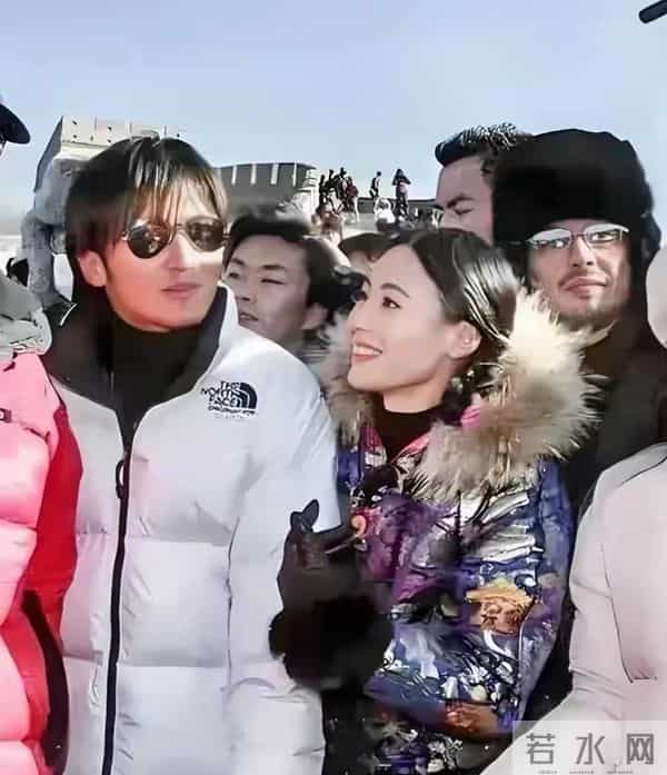 谢霆锋张柏芝离婚13年神同步！香港火灾捐款曝光惊人默契！