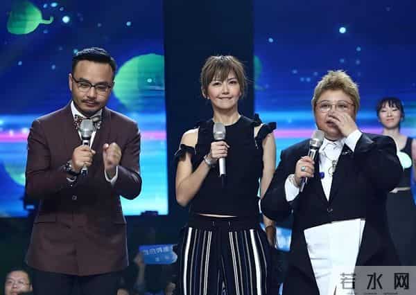 真慈善不怕火光照：香港大埔大火，韩红的 1000 万打了多少黑粉的脸