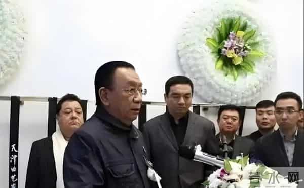 晚节不保？代言虚假广告、和侄女争遗产，79岁侯耀华晚年太凄凉