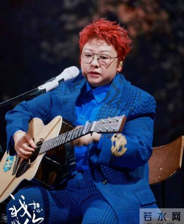 人在做天在看，韩红五年前被网友举报私吞巨款 如今坐着也有“错”