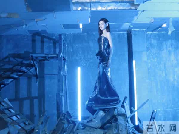 张馨予破百与科幻感