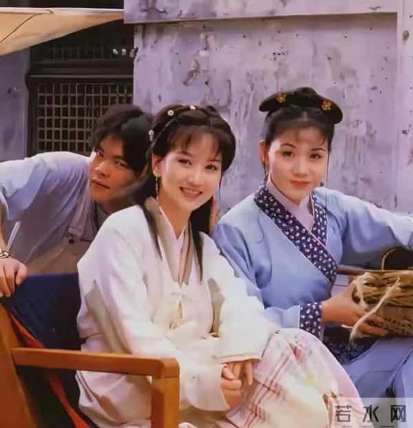 赵雅芝少女时期的照片，温柔如水，明亮如玉，真的太美了！