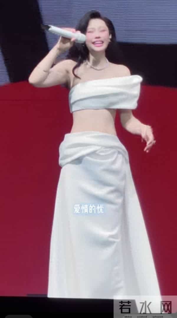 袁娅维现在变得好白好美呀，果然瘦下来堪比整容