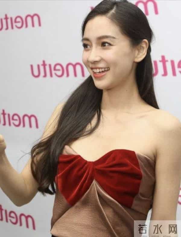 baby穿抹胸裙美的极致，美P过也是女神!