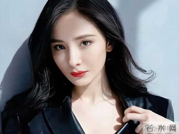 灾情面前先顾同胞安危，杨幂暂缓代言获全网点赞