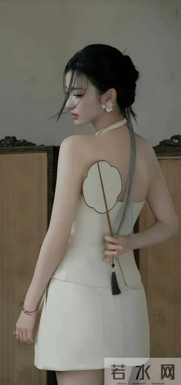 来自“王楚然”的美颜暴击，这颜值真的太绝啦！