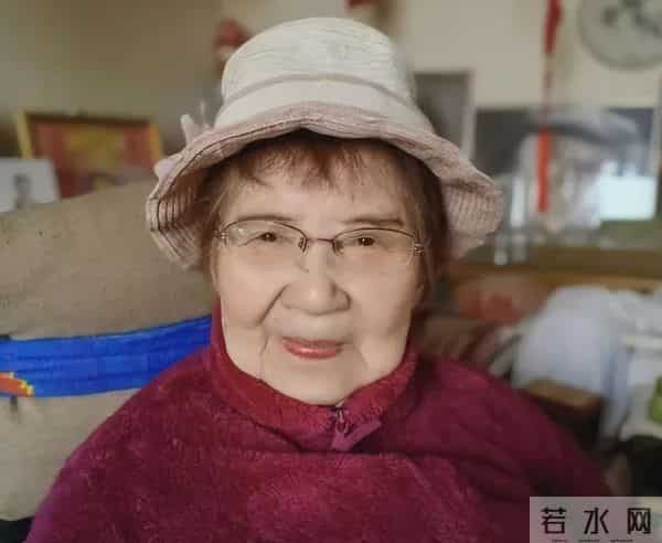 “老舅妈” 嫩娘：住老家上海，100岁仍口齿伶俐，四世同堂很幸福