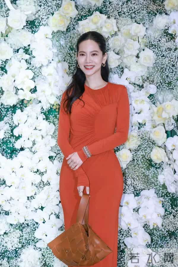 邱泽许玮甯婚礼大咖云集，被催生二胎，男方3位绯闻前任有新动态