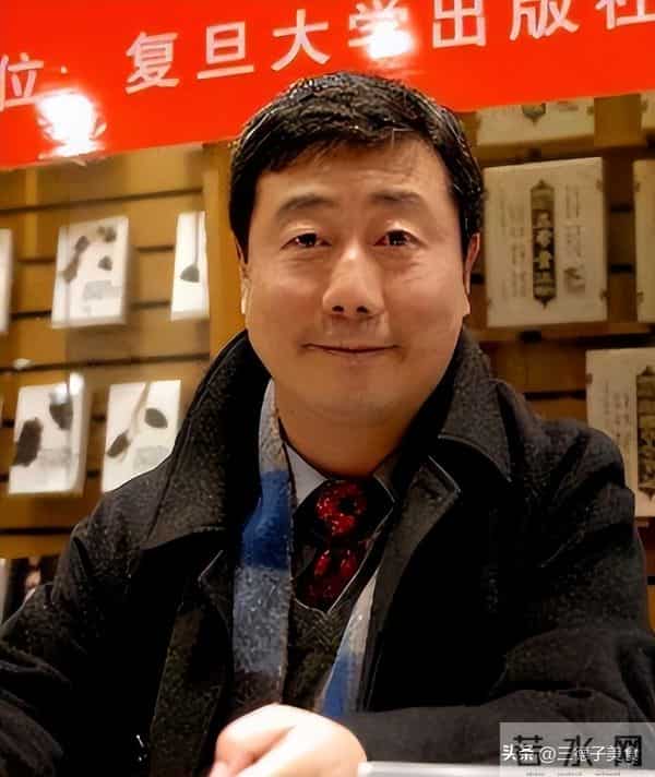 《焦点访谈》前主持人-方宏进淡出视线