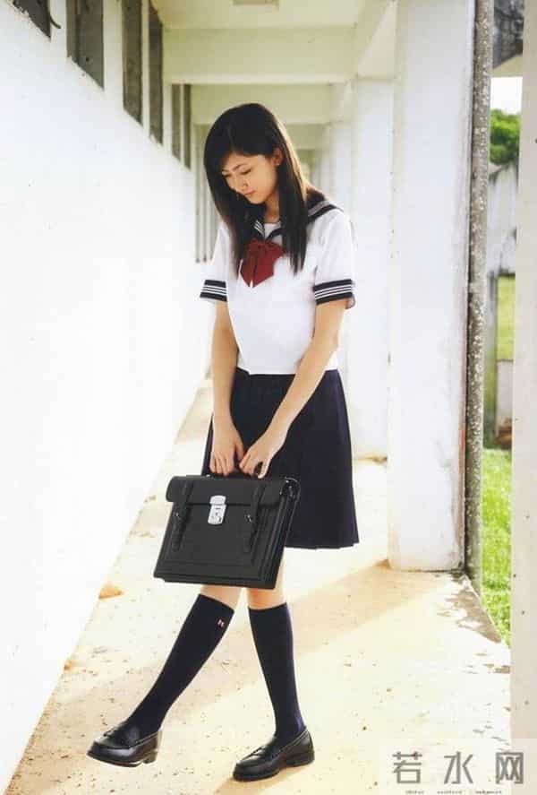 熊井友理奈：岛国九零后女星，身高一米八一，厉害吧！